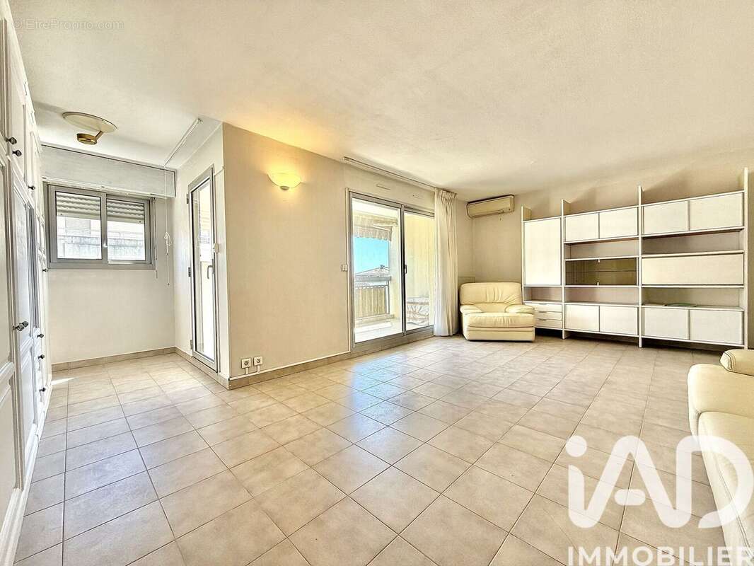 Photo 3 - Appartement à SAINT-LAURENT-DU-VAR