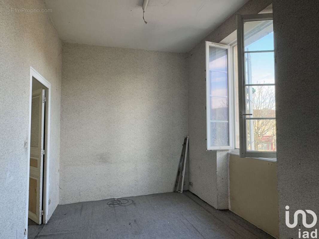 Photo 3 - Maison à AIGRE