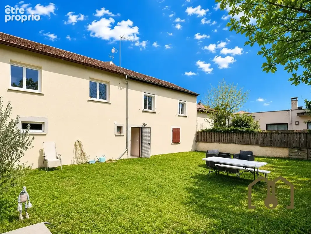 Maison à VILLEURBANNE