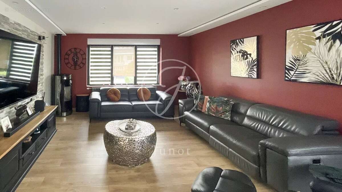 Maison à ENNETIERES-EN-WEPPES