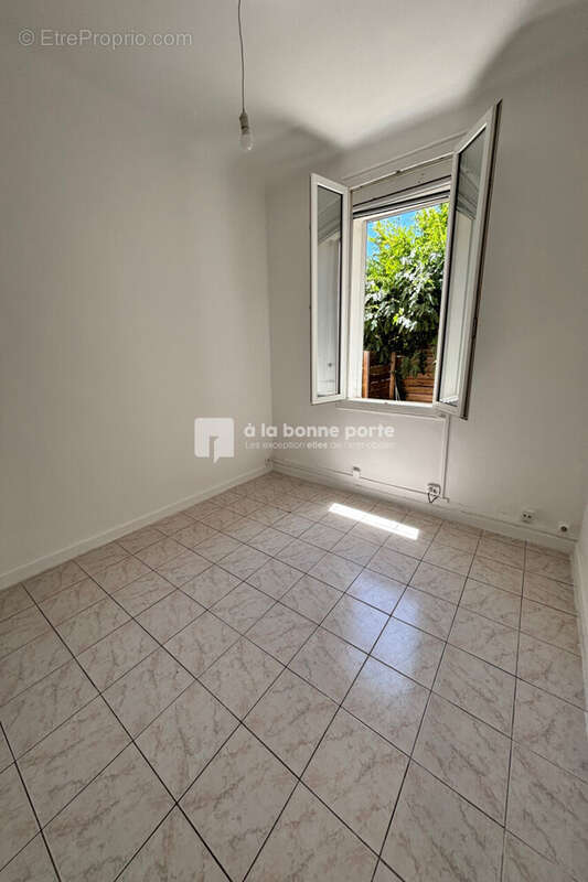 Appartement 48 m² à Toulon  - photo 9