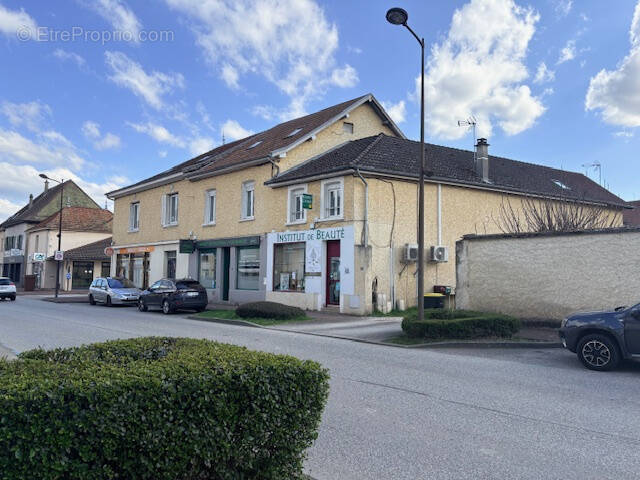 Appartement à LA BATIE-DIVISIN