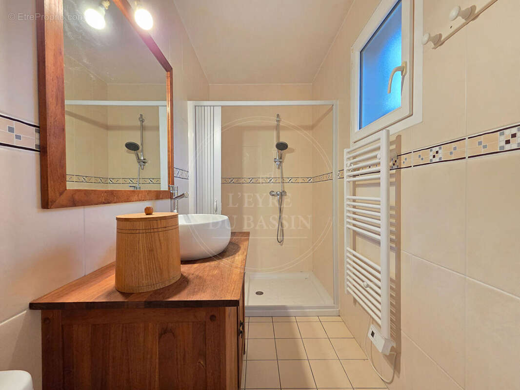 Maison 133 m² + T2 Mios + double garage - photo 14
