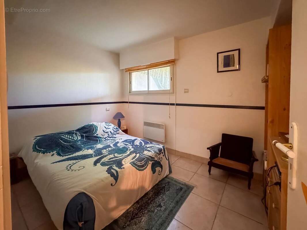 Appartement à EZE
