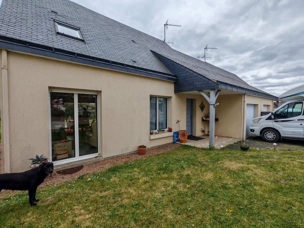 Maison à LA ROUXIERE