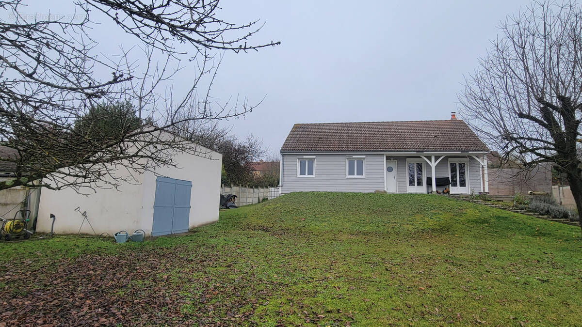 Maison à BAZOCHES-LES-BRAY