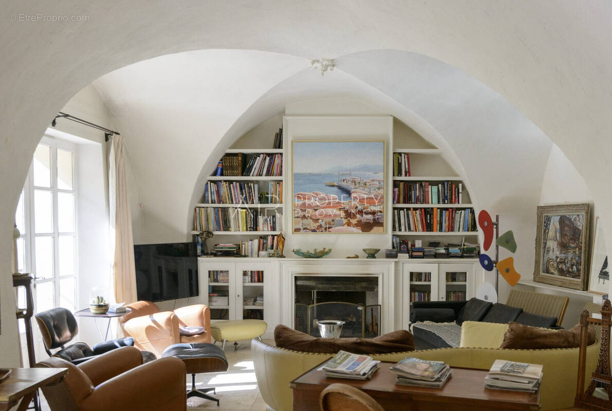 Maison à CADENET