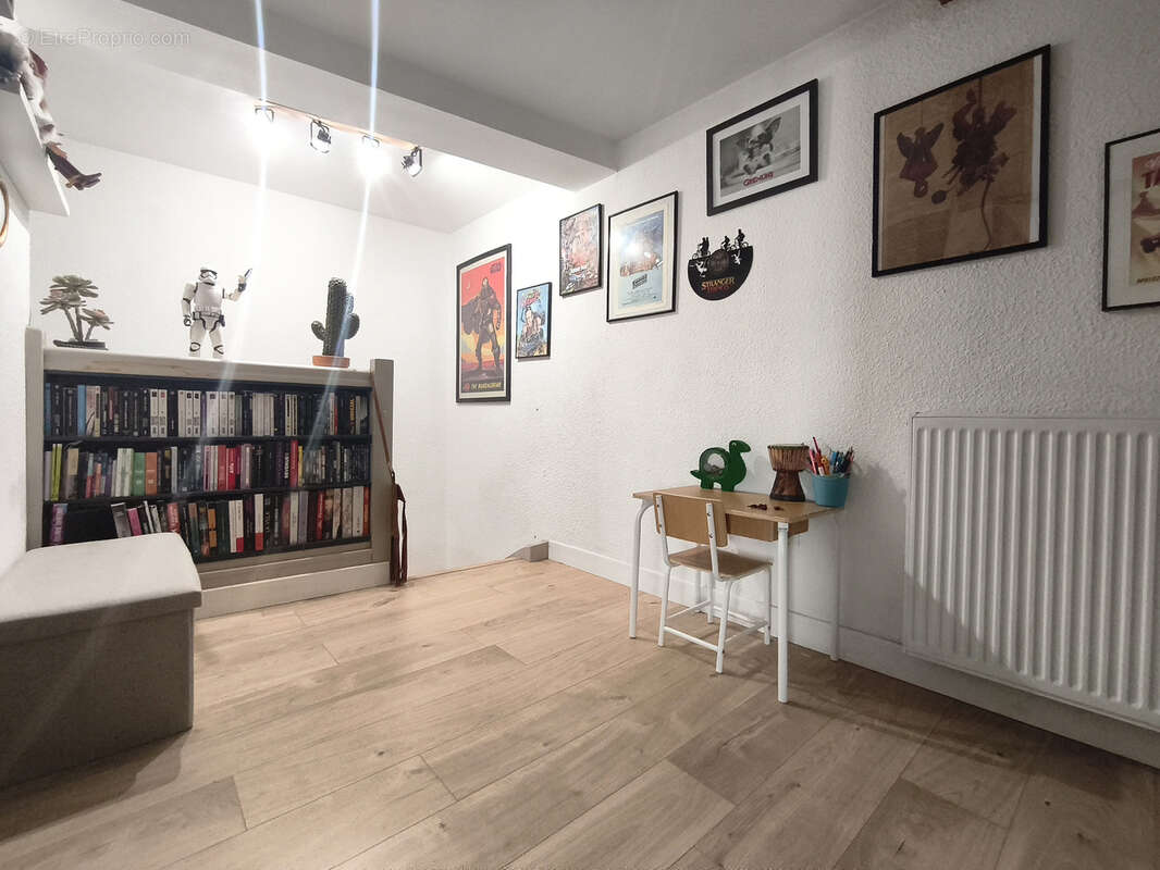 Appartement à BOURG-DE-PEAGE