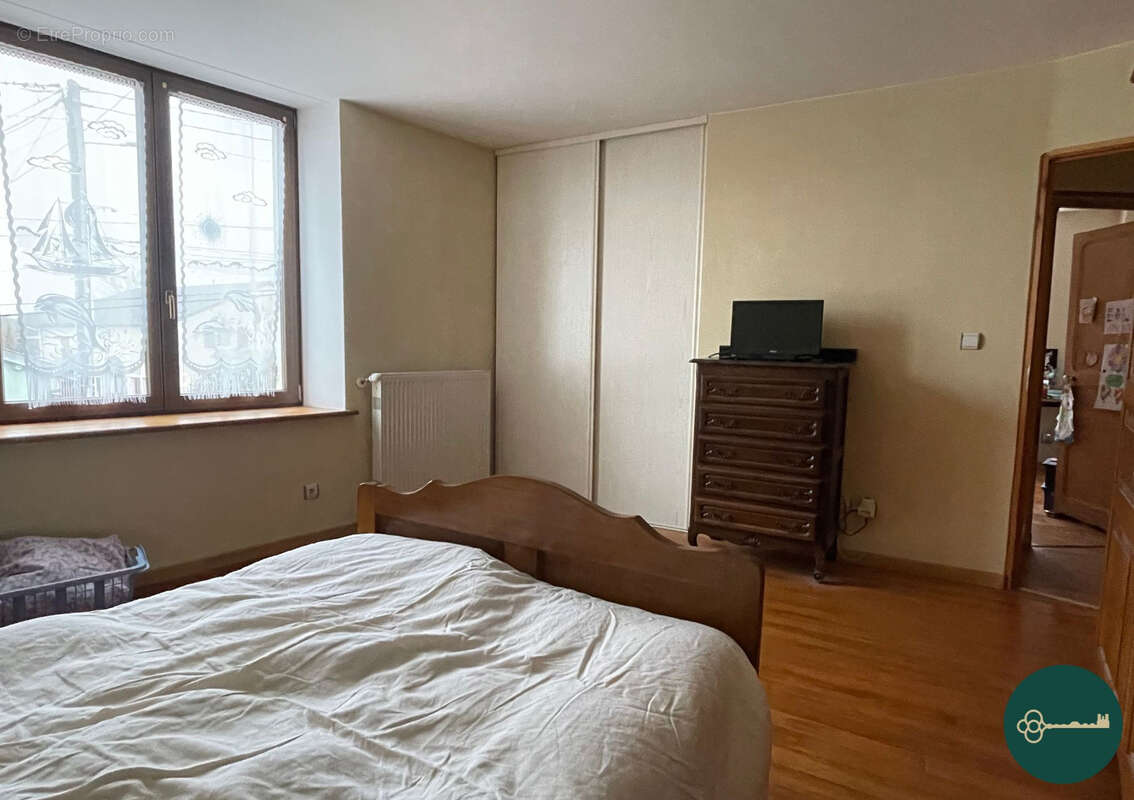 Maison à VANNES-LE-CHATEL