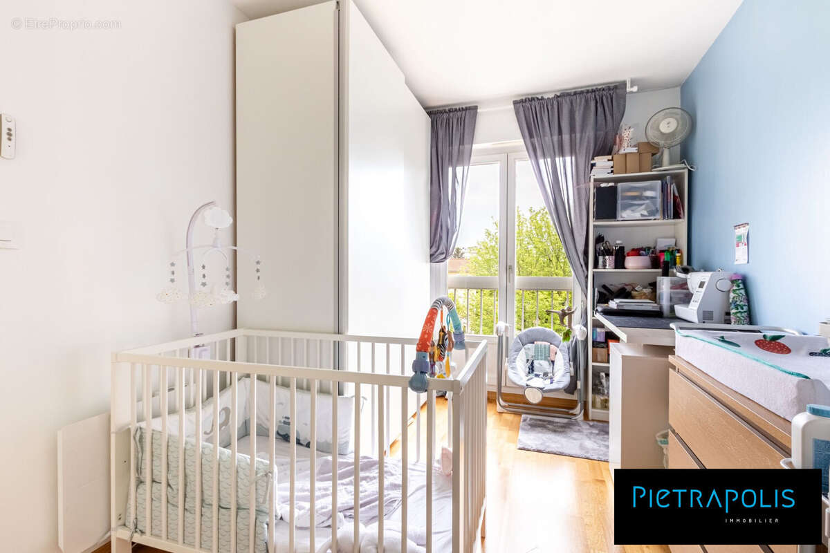 Appartement à DECINES-CHARPIEU