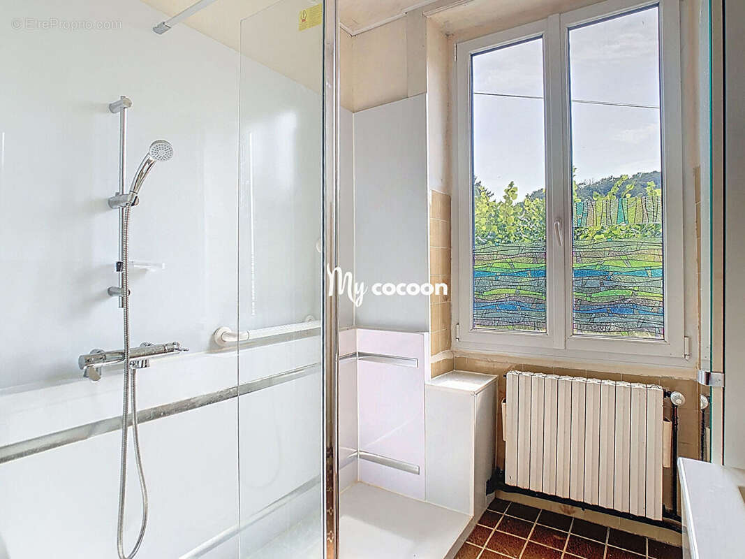 Maison à NEUVILLE-SUR-AIN