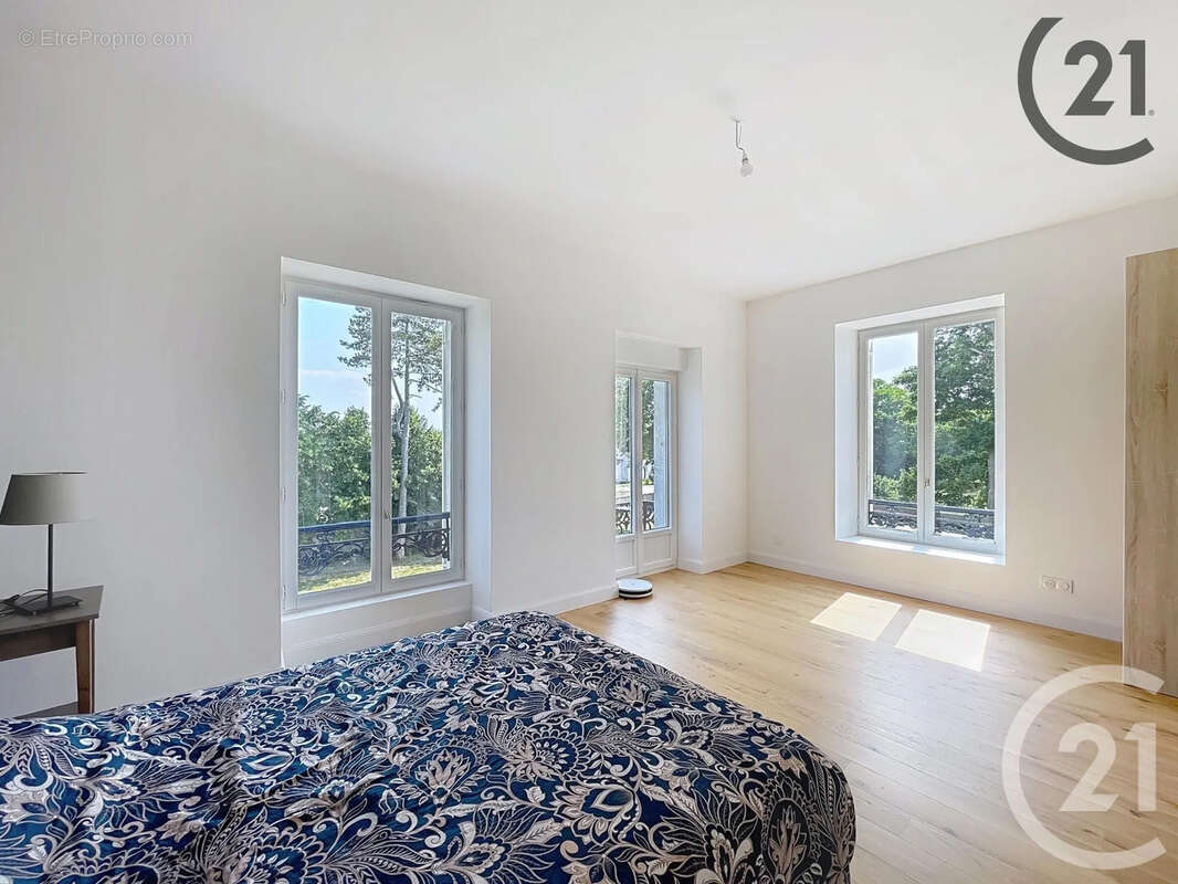 Maison à CHAMPS-SUR-YONNE