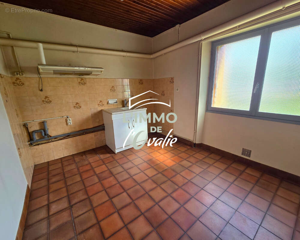 Maison à BIARS-SUR-CERE