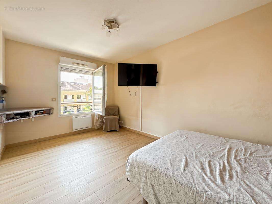 T4 86m² terrasse sud dernier etage garage - photo 9