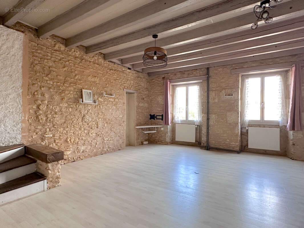 Maison à POITIERS