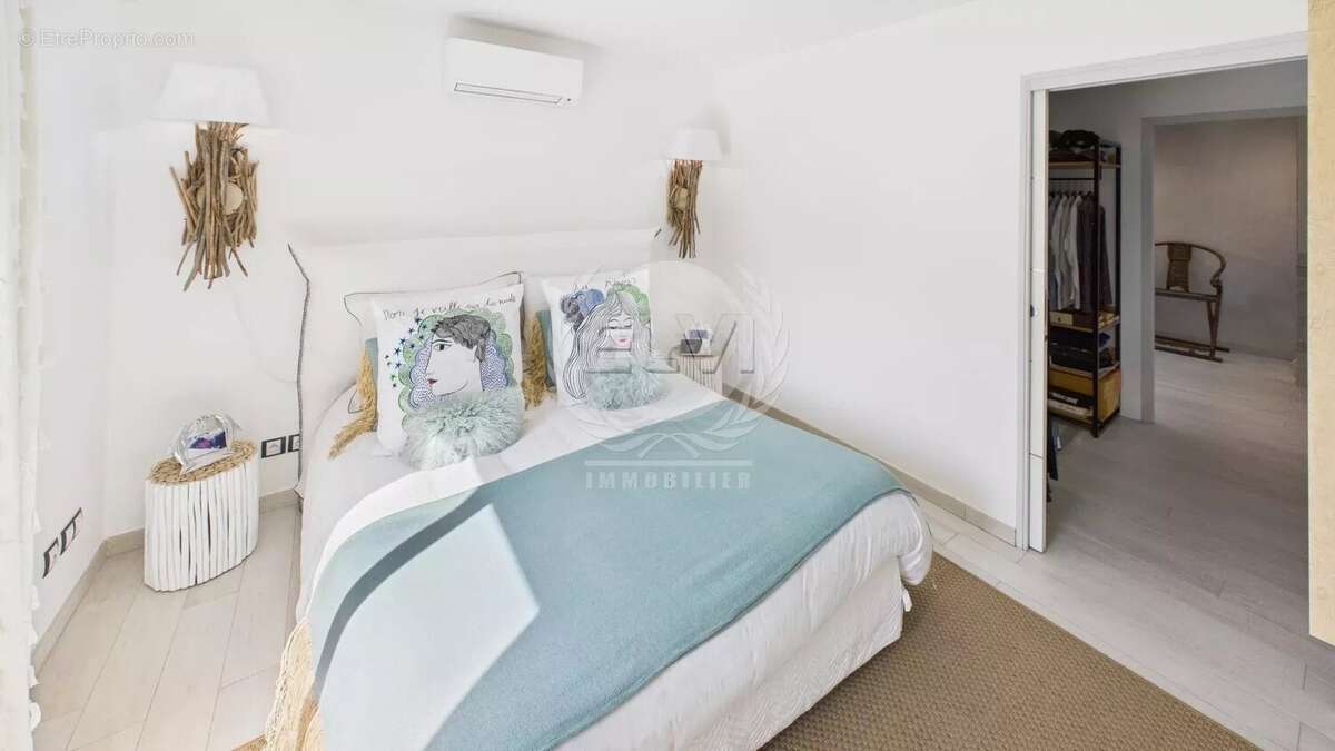 Maison à PLAN-DE-LA-TOUR