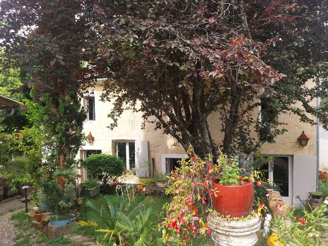 Maison à ESCOUSSANS