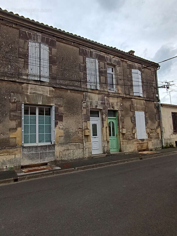 Maison à COGNAC