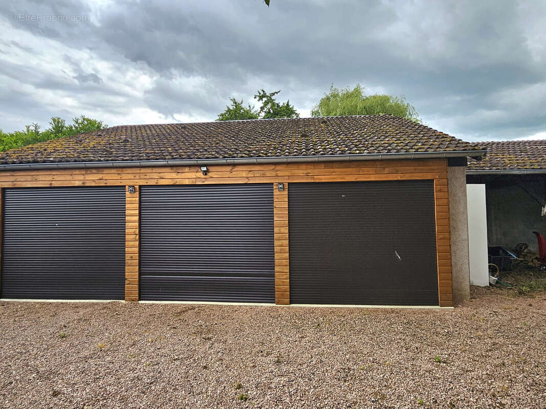 Maison à SAINT-PRIEST-BRAMEFANT