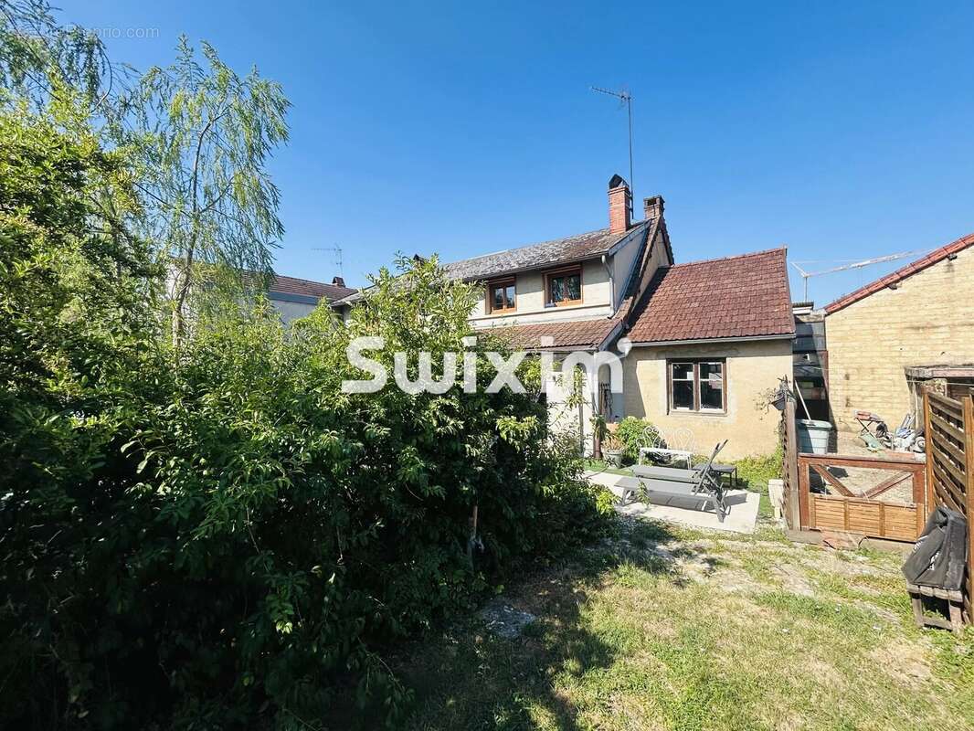 Maison 147 m² à Bletterans  - photo 12