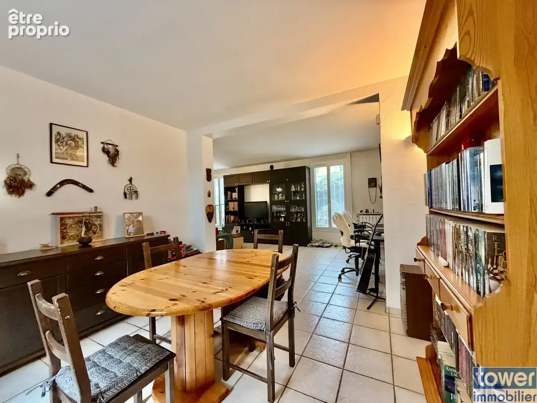 Maison de plain-pied 3 chambres   Drancy, quartier Village Parisien - photo 3