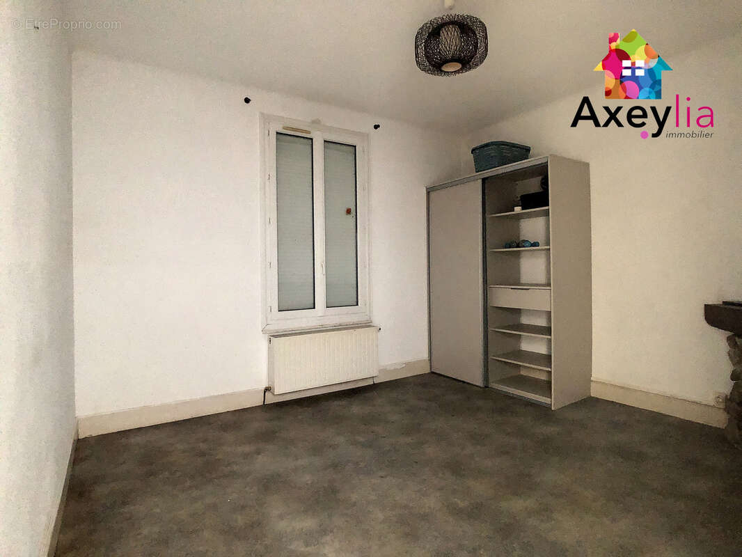 Maison à PERRIGNY-SUR-LOIRE