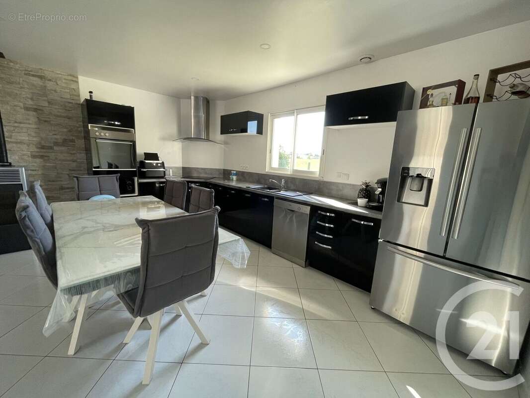 Maison à SAINT-SULPICE-DE-ROYAN