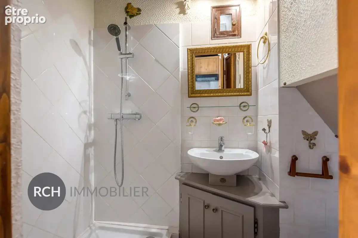 Montfort-l'Amaury - Bel appartement lumineux situé au dernier étage - photo 9