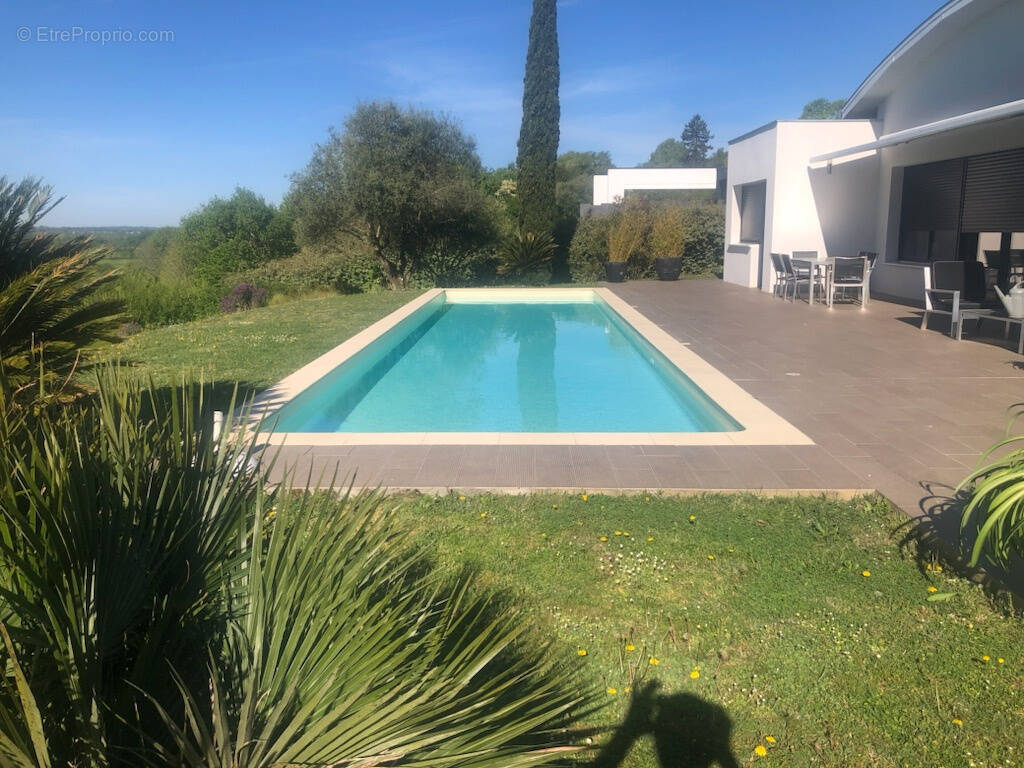 Maison à CAMBLANES-ET-MEYNAC