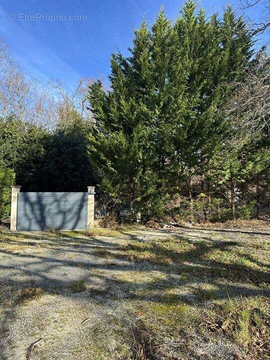 Terrain à GRAYAN-ET-L'HOPITAL