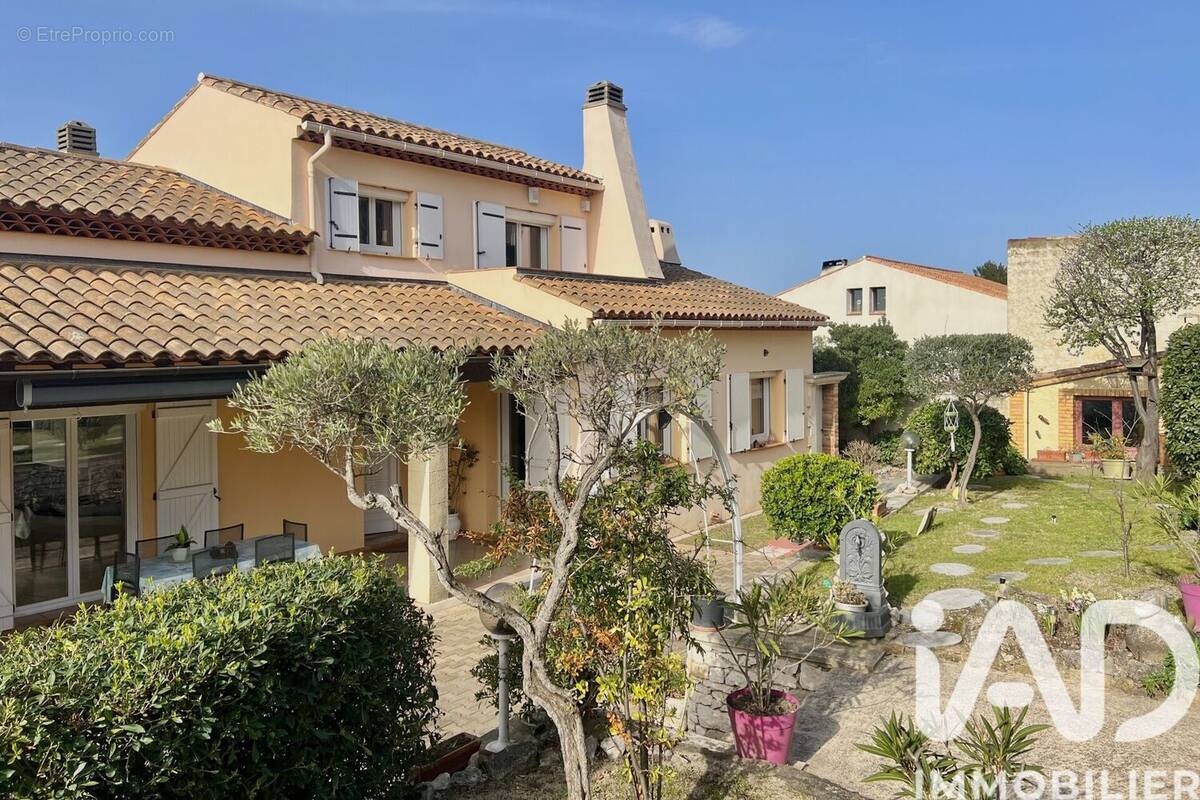 Photo 1 - Maison à CARNOUX-EN-PROVENCE
