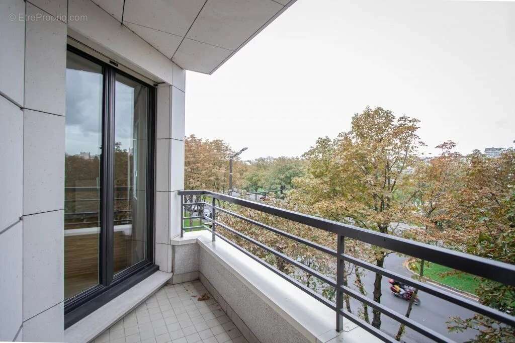 Appartement à LEVALLOIS-PERRET