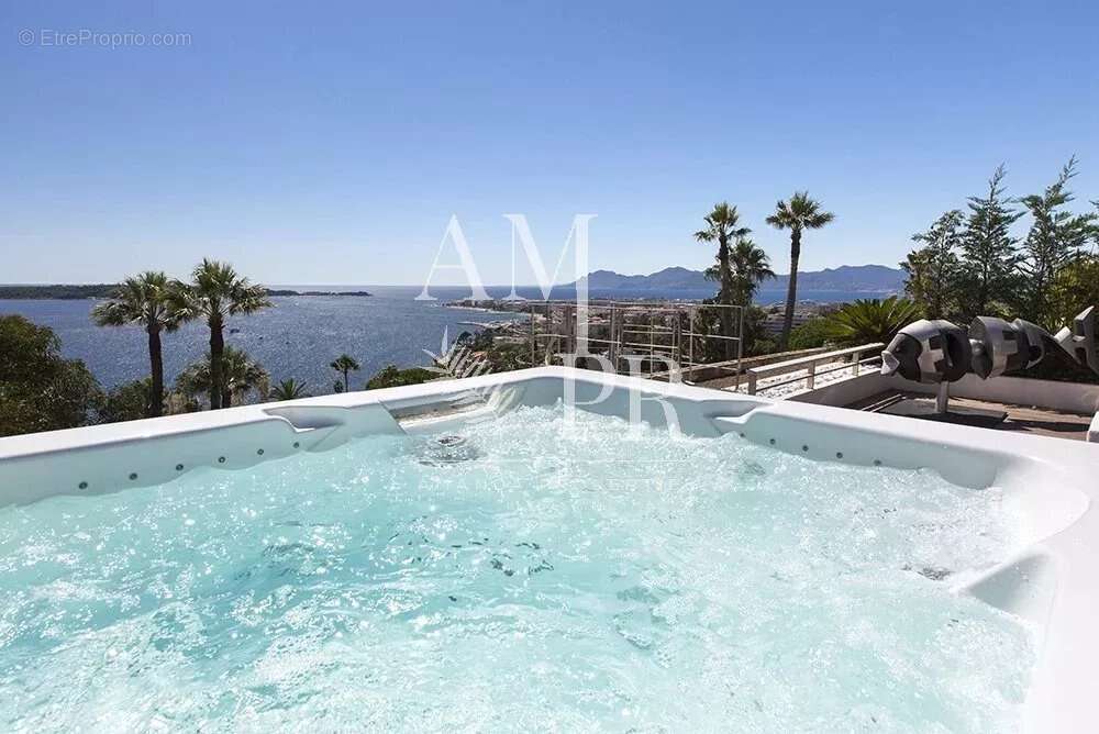 Cannes Californie - Toit terrasse  de 143 m2 - Solarium de 145m2  Vue mer panoramique - photo 22