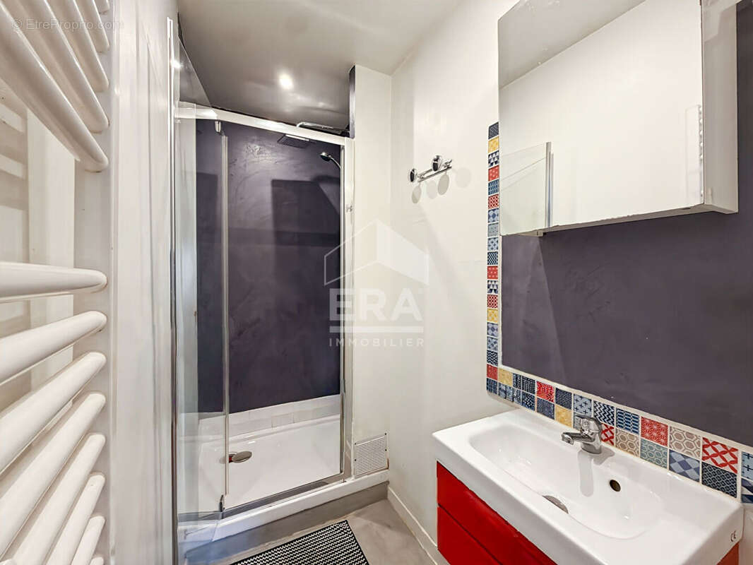 Appartement à MARSEILLE-1E