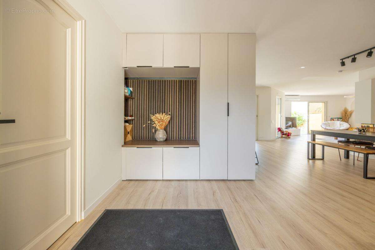Maison familiale avec jardin - photo 2