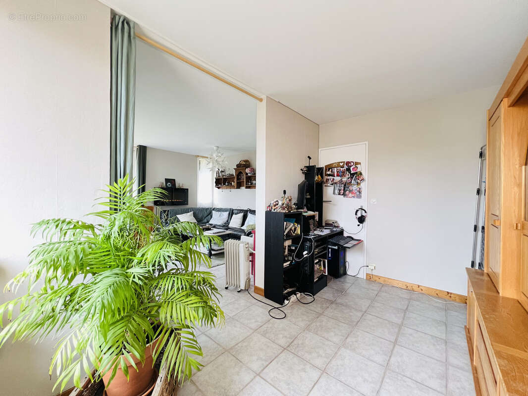 Appartement à ELANCOURT