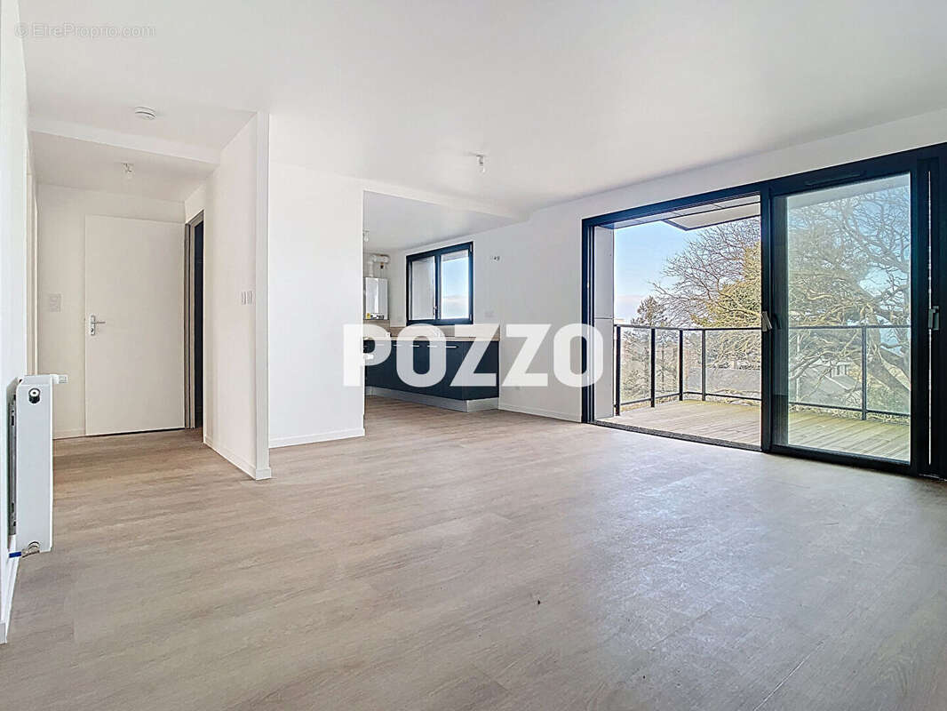 Appartement à DONVILLE-LES-BAINS