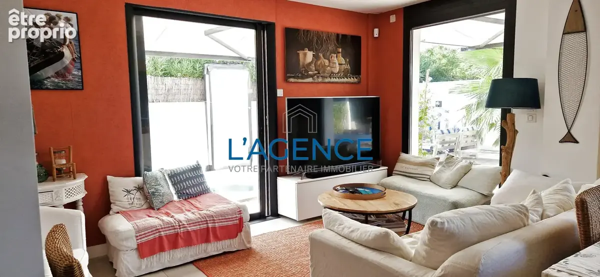 Exceptionnel à L'Ayguade à 200m de la plage superbe villa de 175m2 avec piscine - photo 4