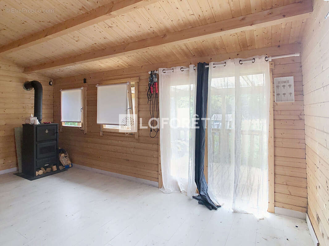 Terrain à CARENTOIR