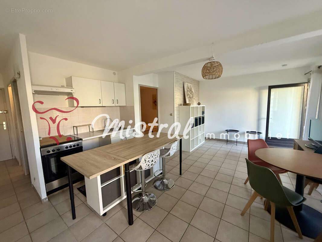 Aigues mortes appartement rdc 1 chambre 2 parkings - photo 4
