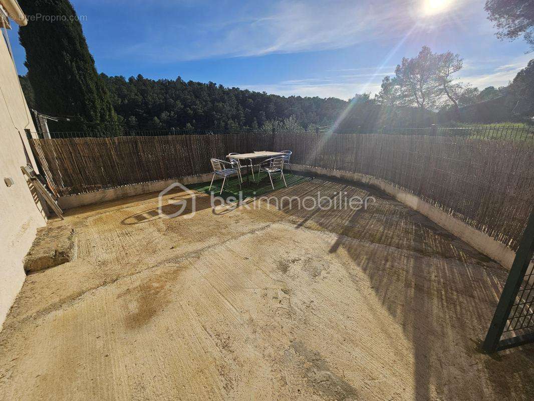 Maison à SAINT-CHINIAN