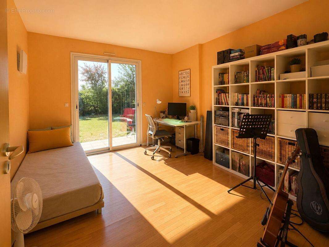 EXCLUSIVITÉ - PIBRAC Maison  6 pièce(s) 177m² - photo 9