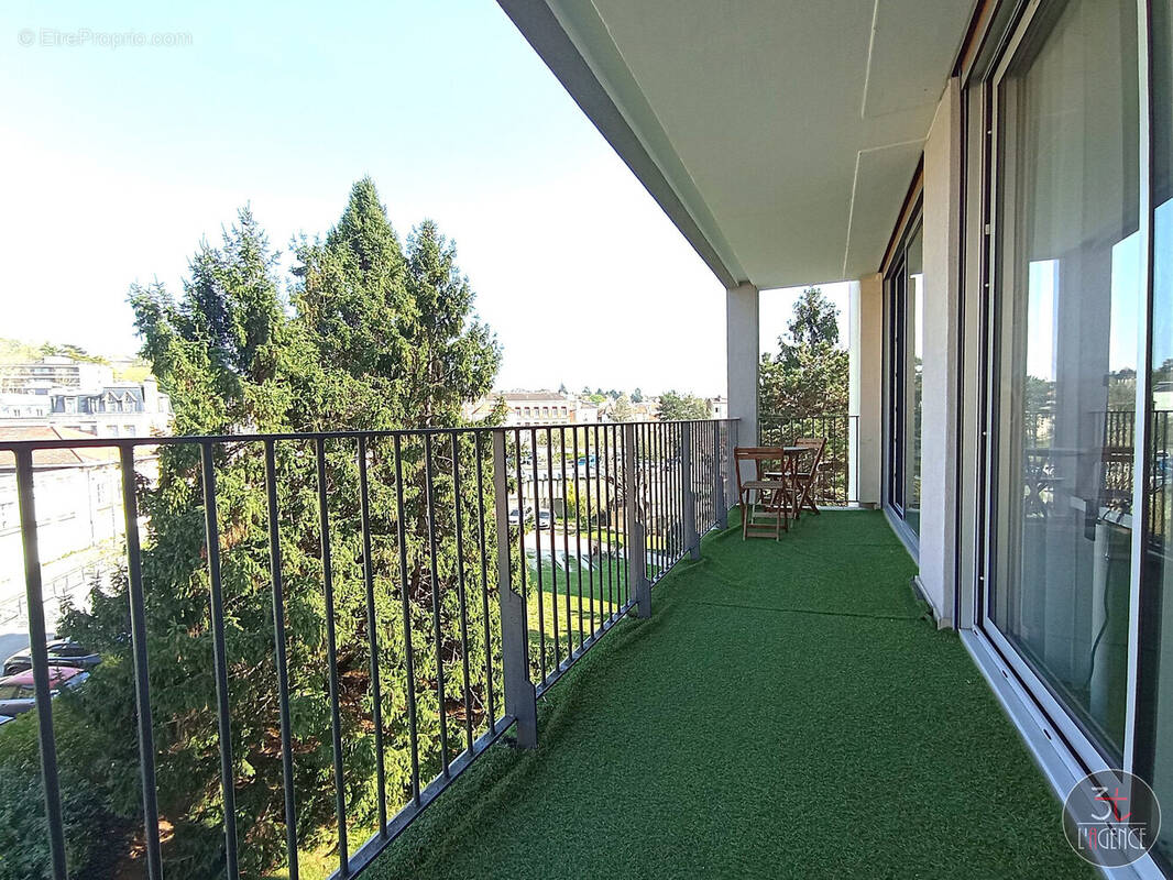 Appartement à FONTENAY-SOUS-BOIS