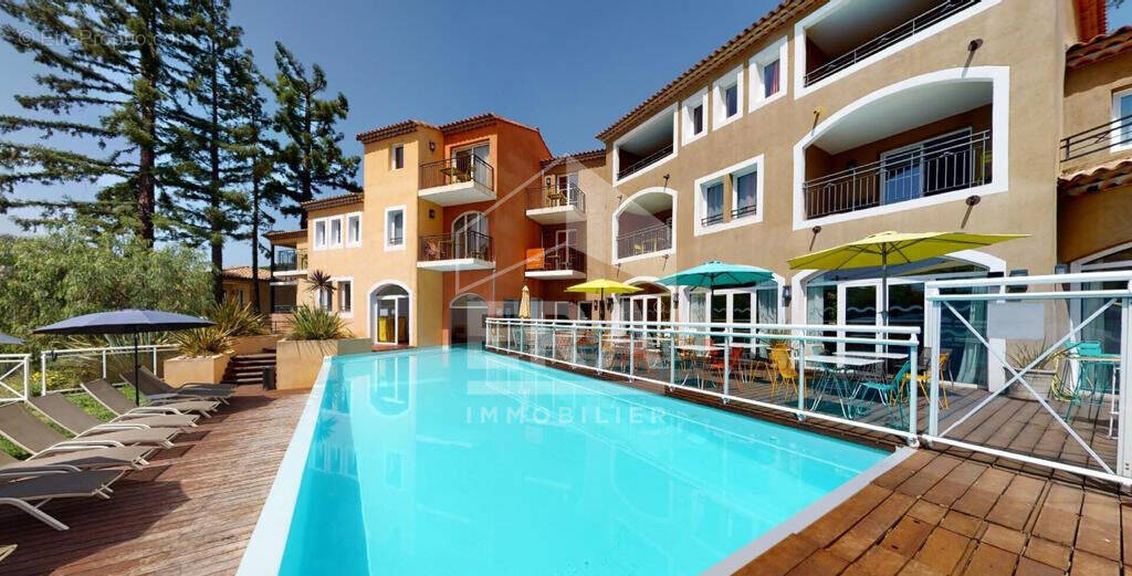 Appartement à MOUGINS