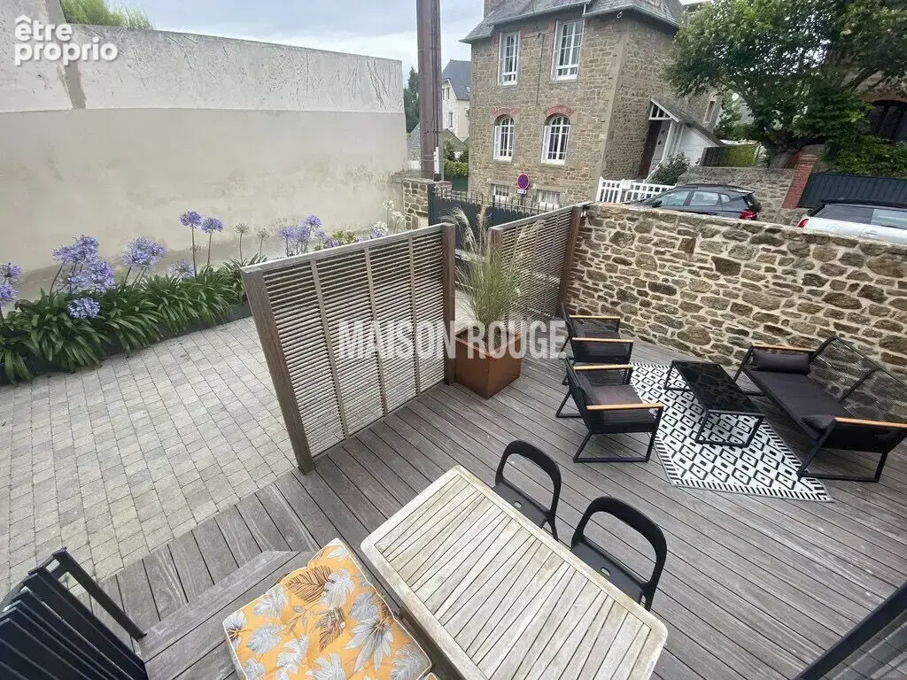 Dinard ? maison de charme de 85 m² entièrement rénovée avec terrasse et stationnement - photo 12