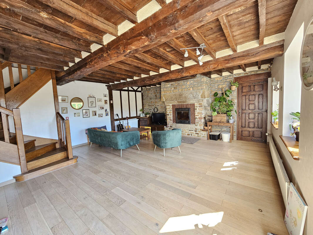 Maison à SAINT-CLAIR-DE-HALOUZE