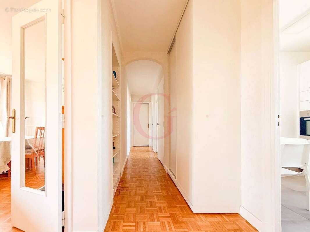 Appartement à BOURG-LA-REINE