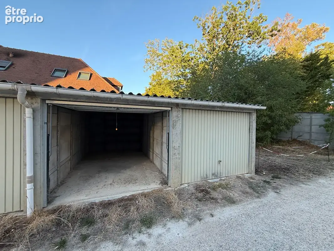 Garage avenue marcel haegelen /mbda - photo 2
