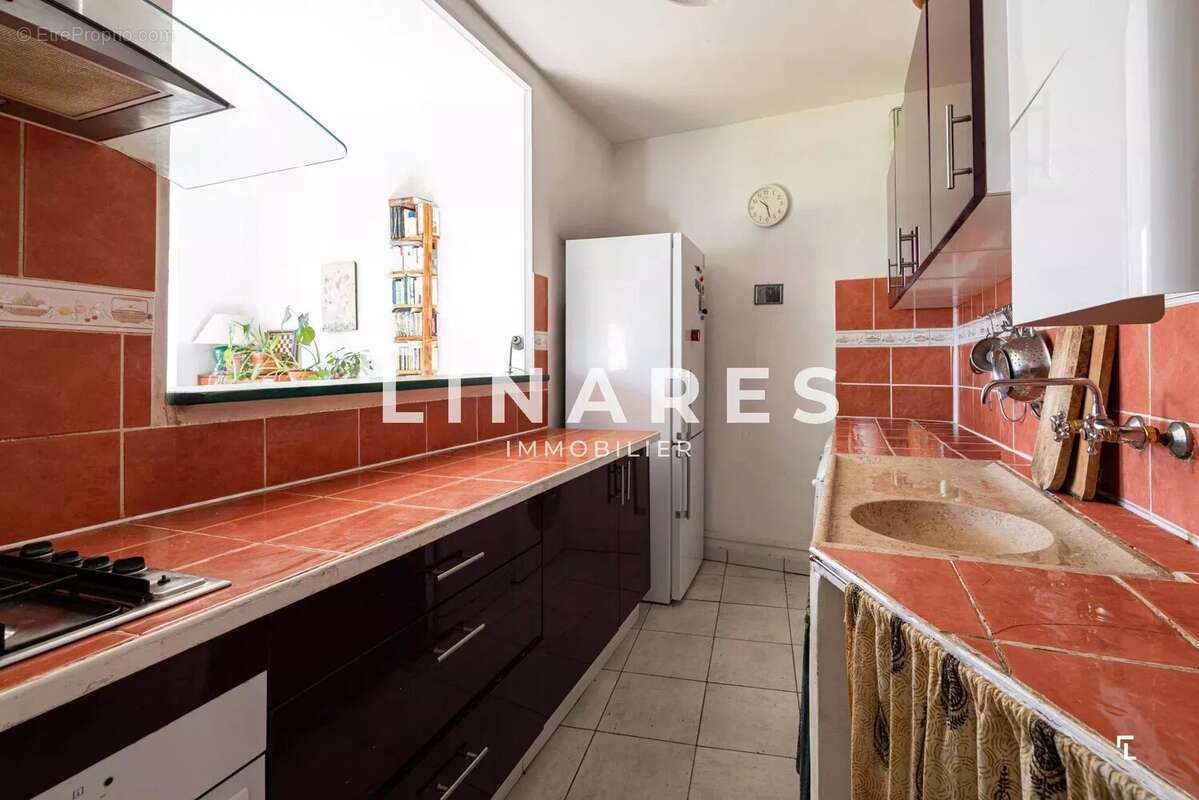 Appartement à MARSEILLE-3E