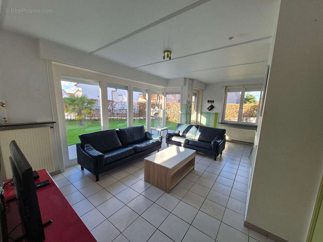 Maison à GROFFLIERS